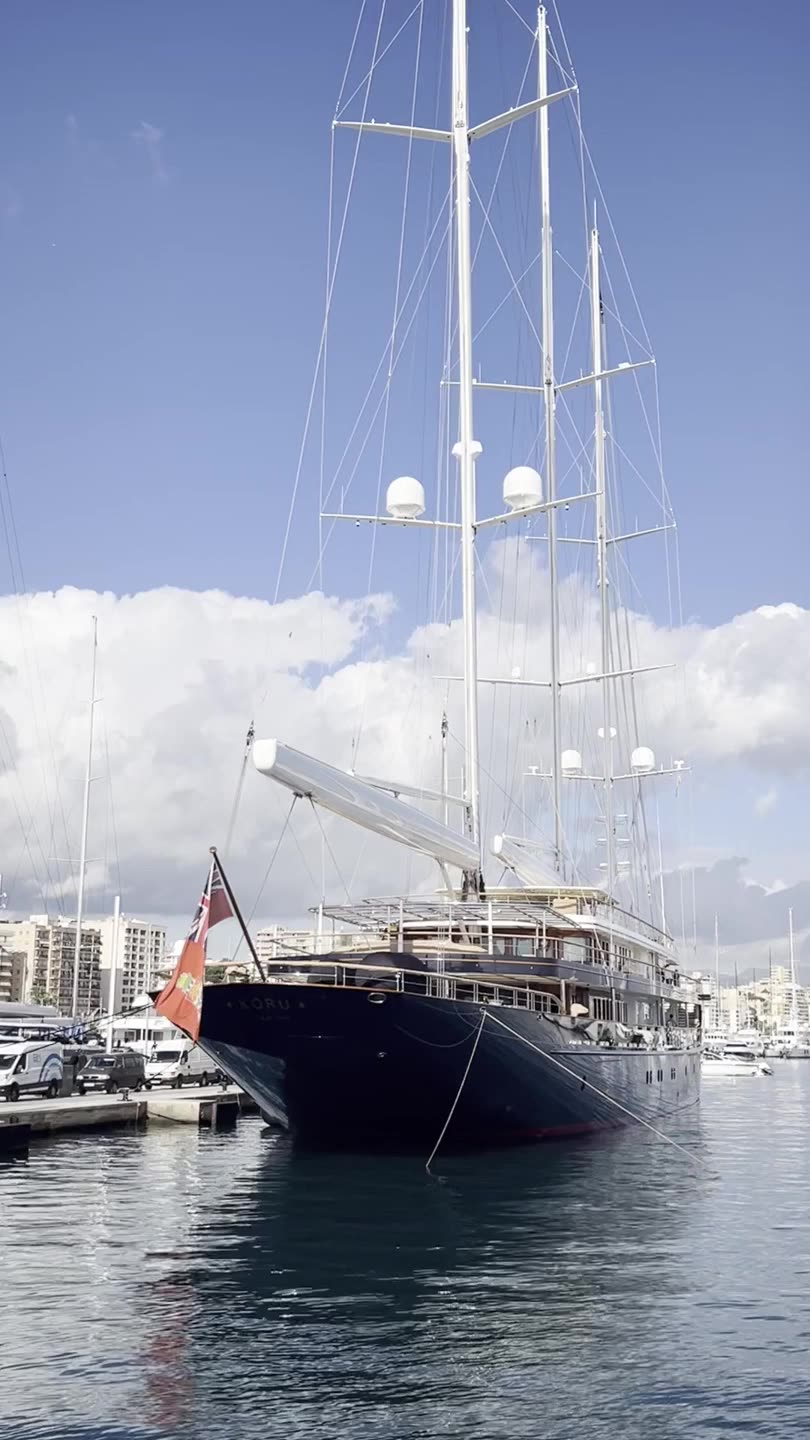 S/Y Koru stern in harbour